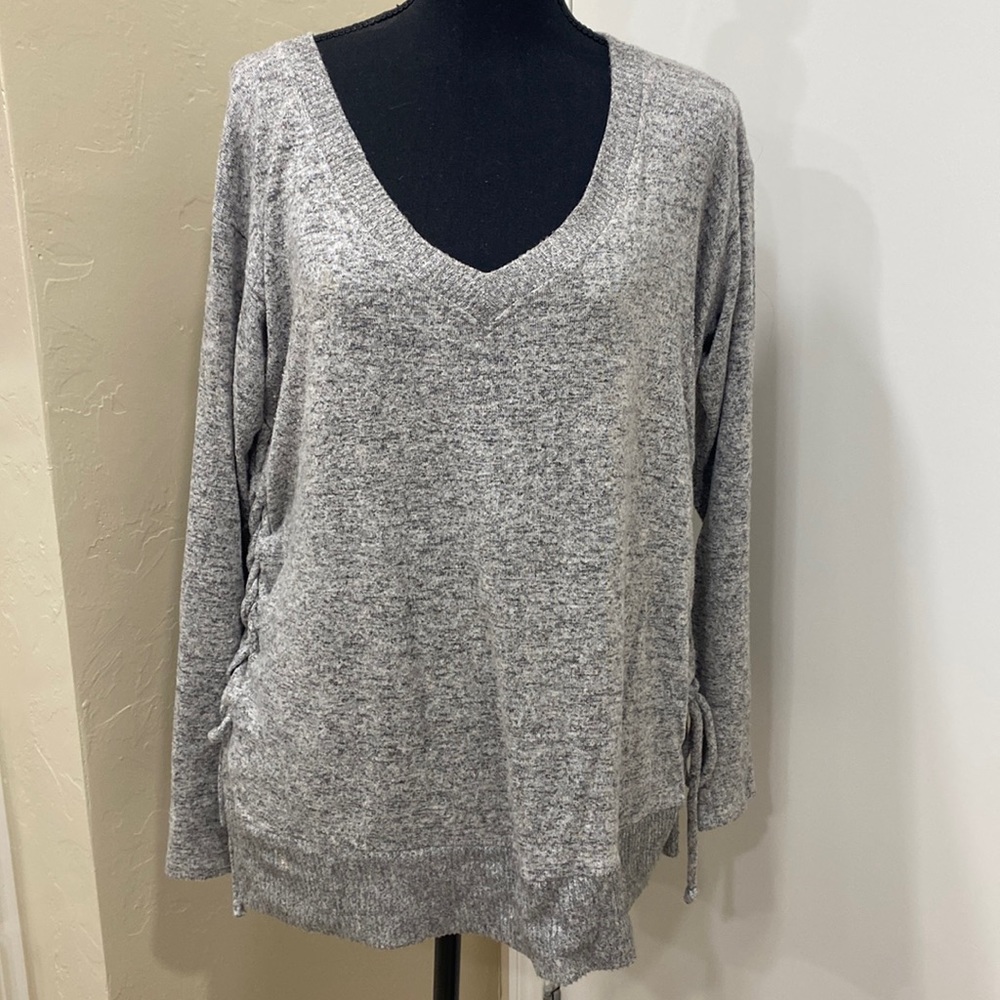 Freeloader v-neck sweater. Size large